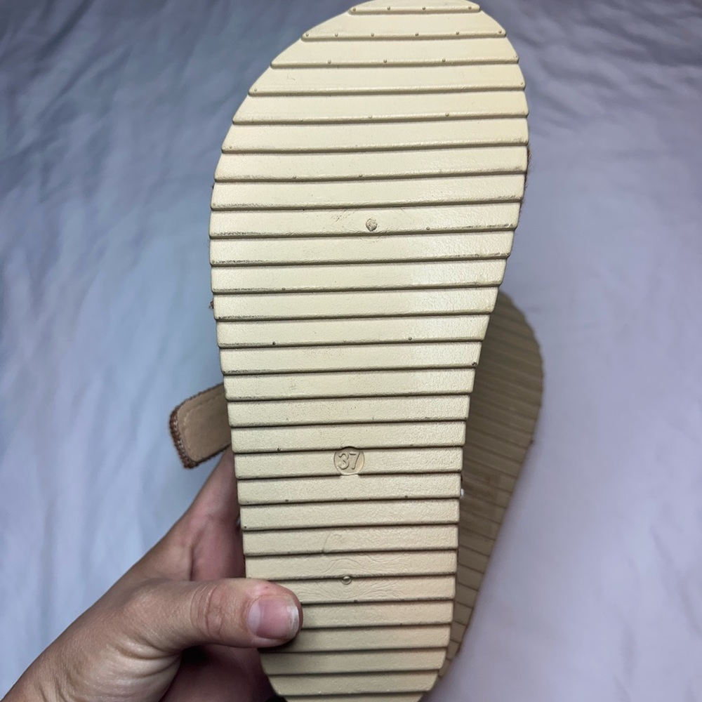 Colorful Embroidered Platform Sandals - Picture 5 of 7